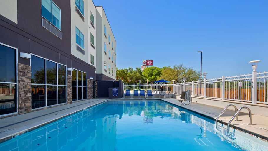 Sport & Beauty 2, Best Western Plus Roland Inn & Suites, Bexar