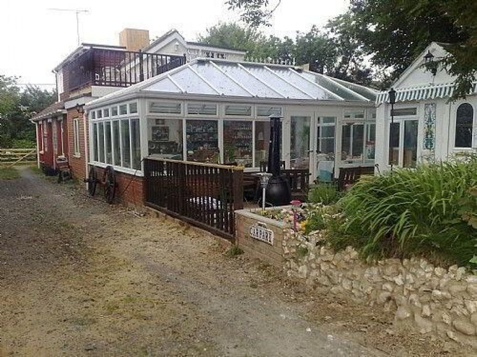 Exterior & Views 2, Shiralee Bed & Breakfast, Wiltshire
