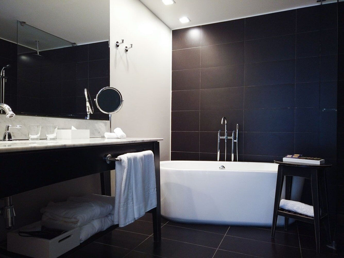 Bathroom 5, The Singular Patagonia, Última Esperanza