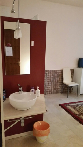 Bathroom 4, Gira Guest House, Como