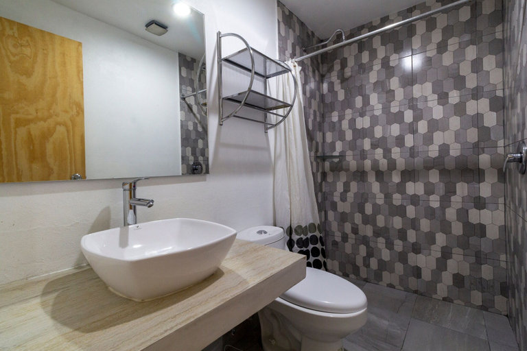 Bathroom 3, Hotel Brisas Express, San Cristóbal de las Casas
