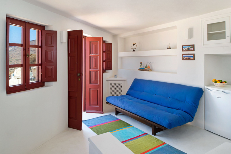 Others 5, Villa Amalia, South Aegean