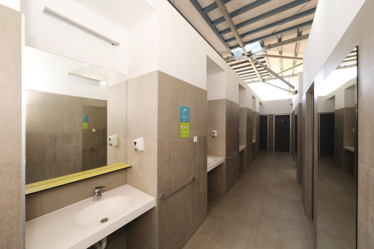 Bathroom, Pine Beach Bungalows – all inclusive, Pakoštane