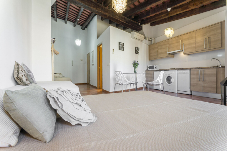 Others 5, Royal Apartments by Hoom, Valencia