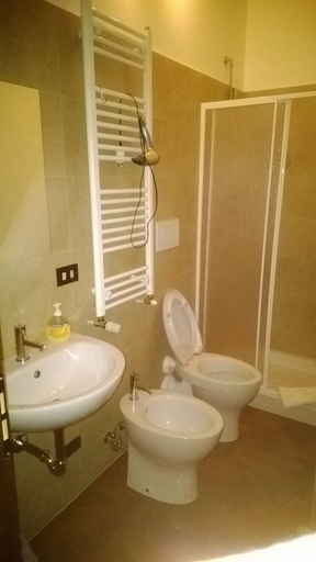 Bathroom 5, B&B A-caso, Avellino