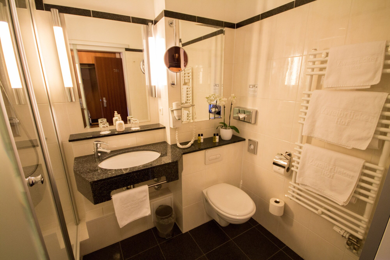 Bathroom 5, Ringhotel Zweibrücker Hof Herdecke, Ennepe-Ruhr-Kreis