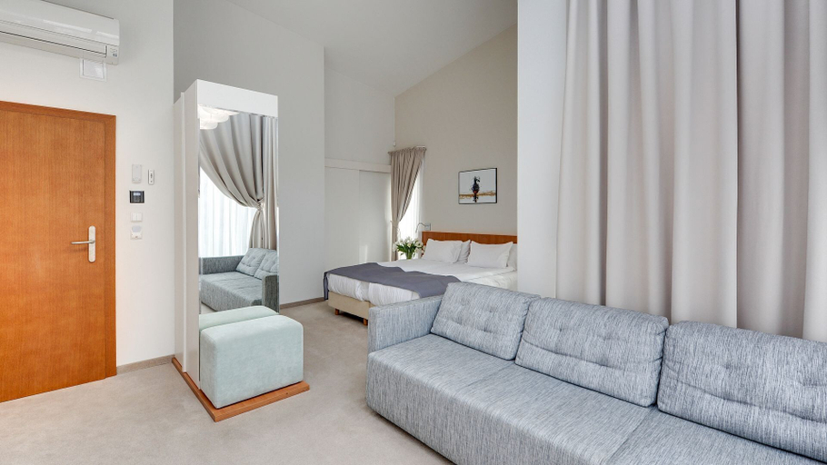 Others 4, Villa 21, Sopot