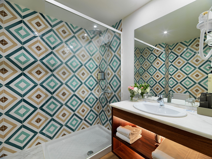 Bathroom 5, H10 Salou Princess, Tarragona