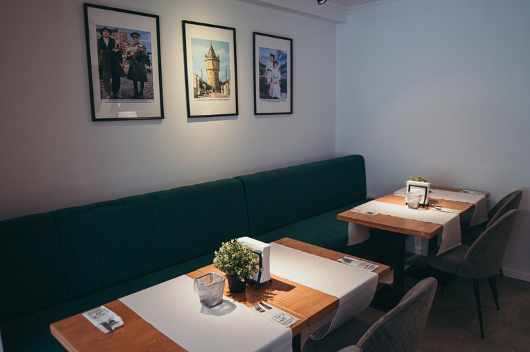 Food & Drinks 5, NEST Guesthouse, Drobeta-turnu Severin