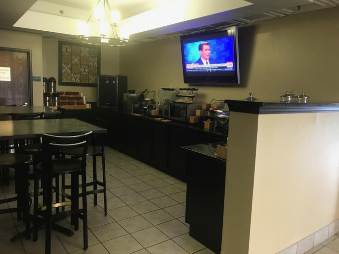 Food & Drinks 5, Econo Lodge, Burke