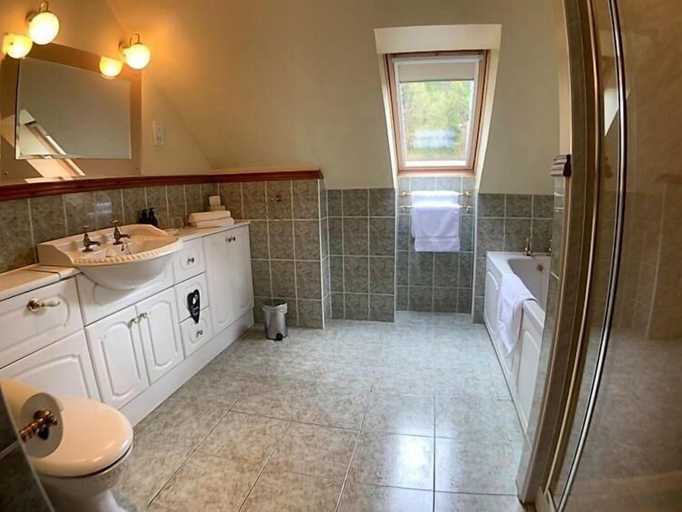 Bathroom 3, Ardno House, Highland