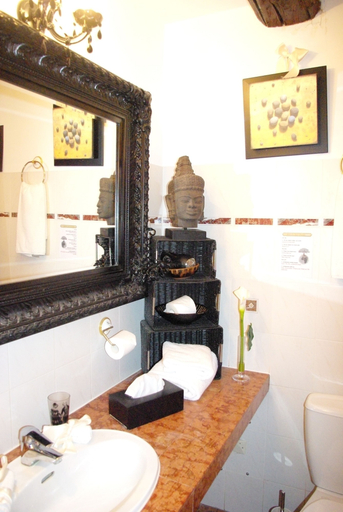 Bathroom 4, Hôtel Le Saint Laurent, Gard