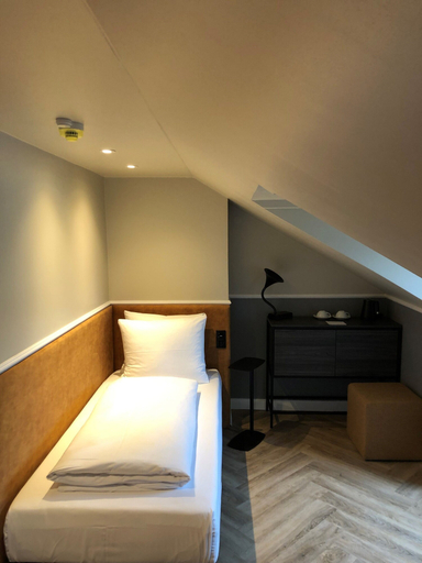Bedroom 3, Maison Viktoria Augsburg, Augsburg