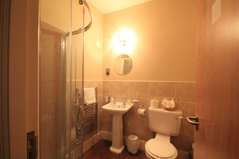 Bathroom 5, Aberdunant Hall, Gwynedd