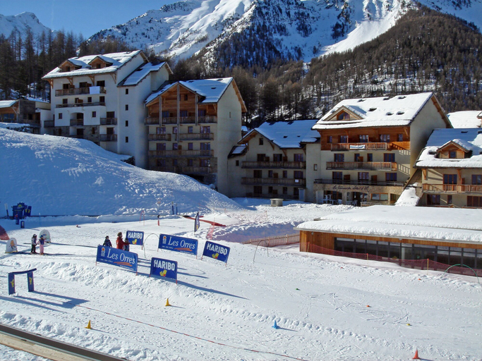 Exterior & Views 2, Les Terrasses du Soleil d'Or, Hautes-Alpes