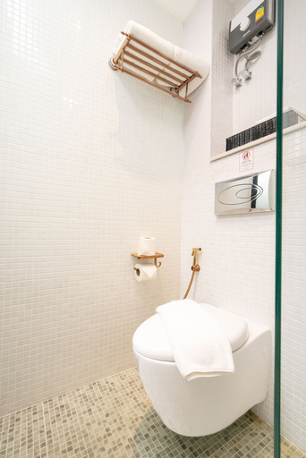 Bathroom 4, Sanae' Oldtown Hotel, Muang Chiang Mai