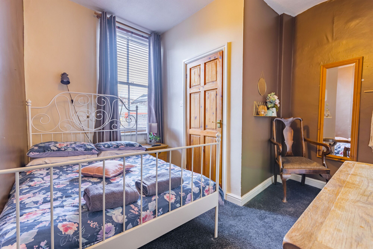 Bedroom 3, The Watergate Inn, York