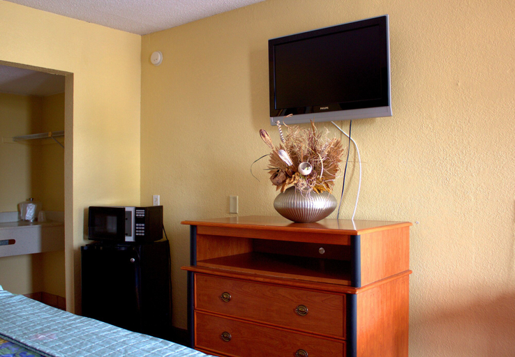 Bedroom 5, Lambert Inn, Osceola
