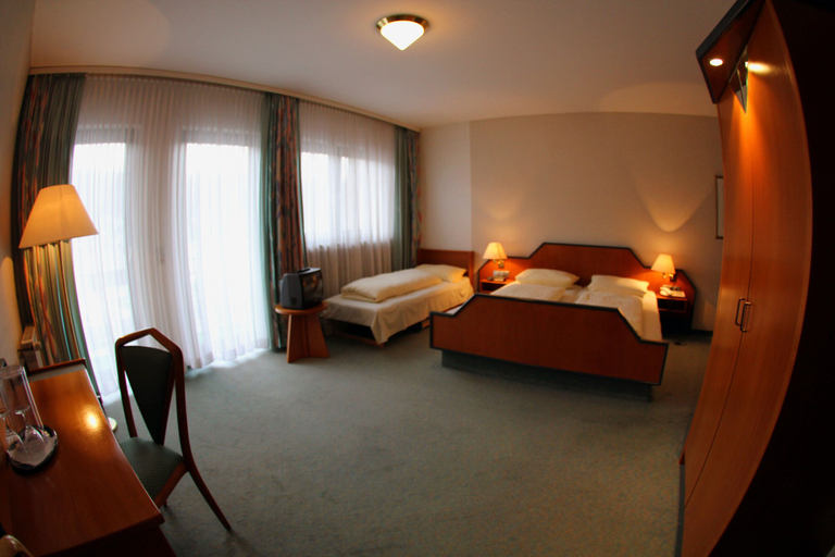 Bedroom 4, Pohl's Rheinhotel Adler, Rhein-Lahn-Kreis