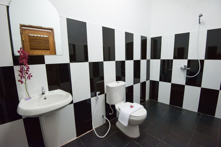 Bathroom 4, Lovely Jubbly Villa - Hostel, Phnom Penh