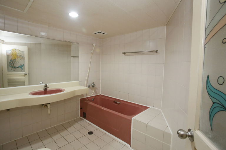 Bathroom 3, Center Hotel, Kaohsiung