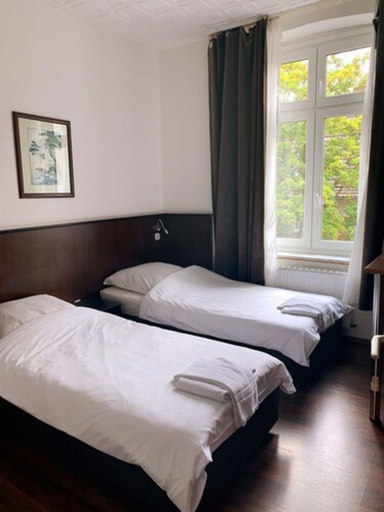 Bedroom 2, Hotel Tempelhof - City-Messe-Arena, Köln