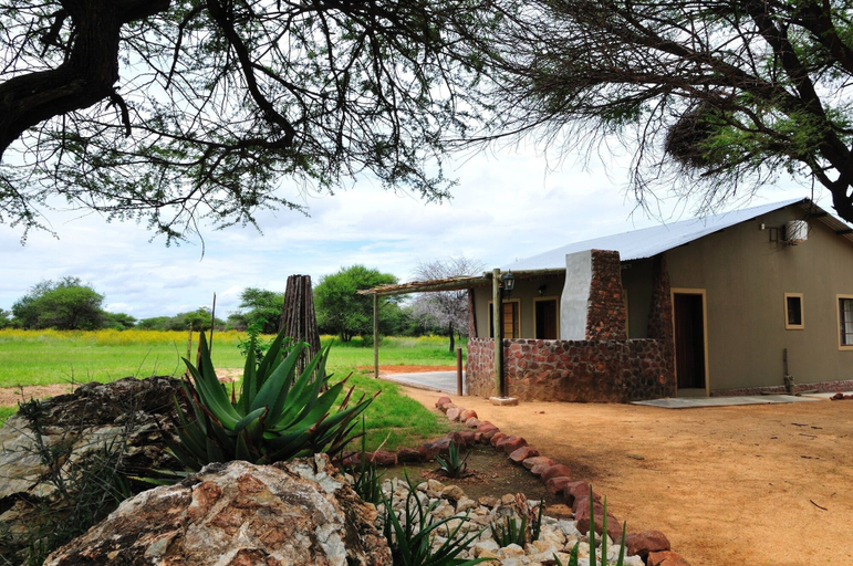 Exterior & Views 2, Otjiwa Safari Lodge, Omatako
