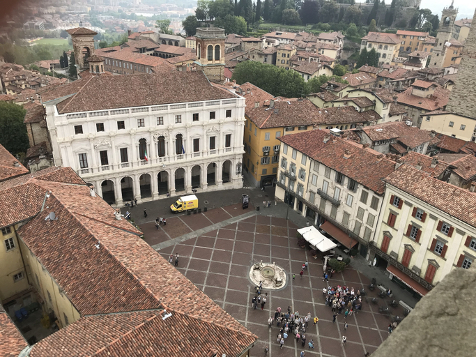 Others 5, Il Sole Bergamo, Bergamo