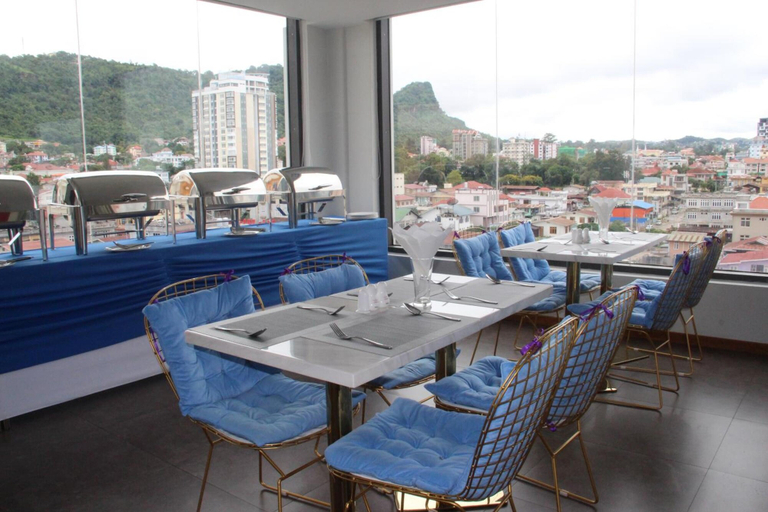 Food & Drinks 4, Hotel La Vista, Taunggye