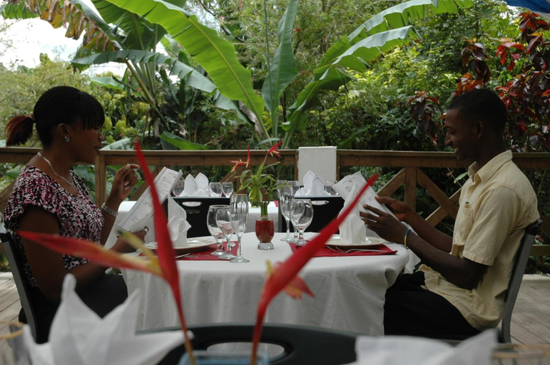 Food & Drinks, Forres Park Resort & Spa