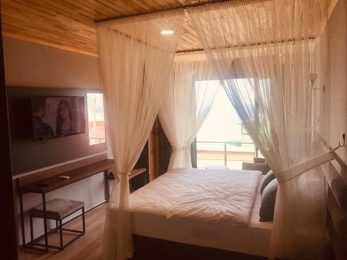Others 5, Royal Villa, Arsin