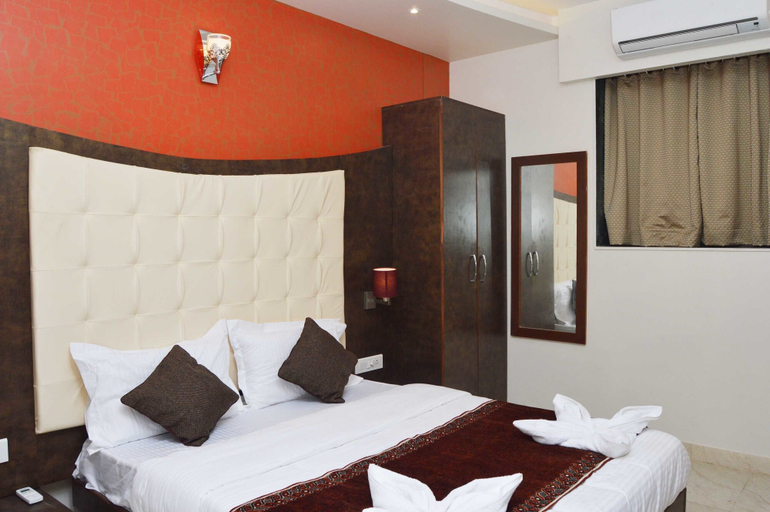 Bedroom 4, Hotel AK International, Mumbai City
