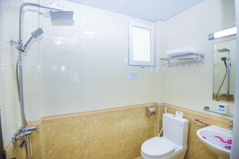 Bathroom 4, Old Town Palace Guest House, Hoàn Kiếm