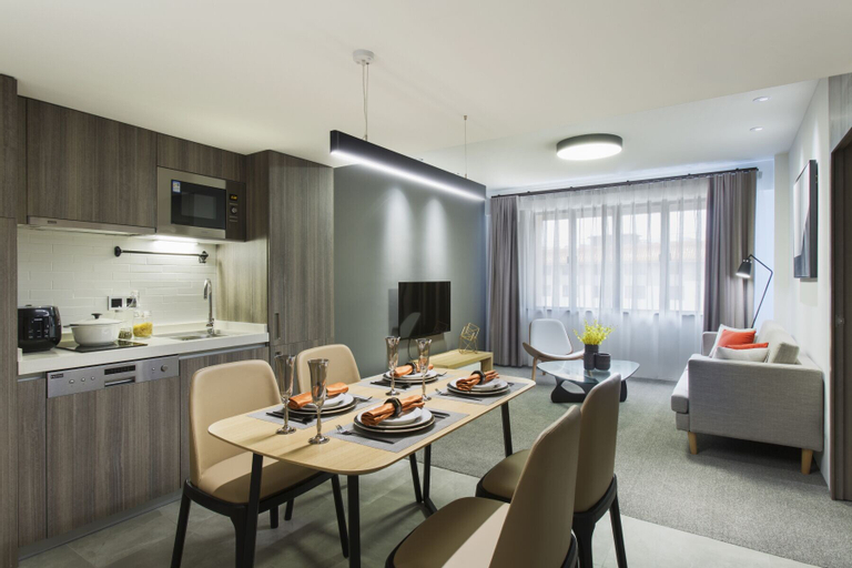 Dining Room 28