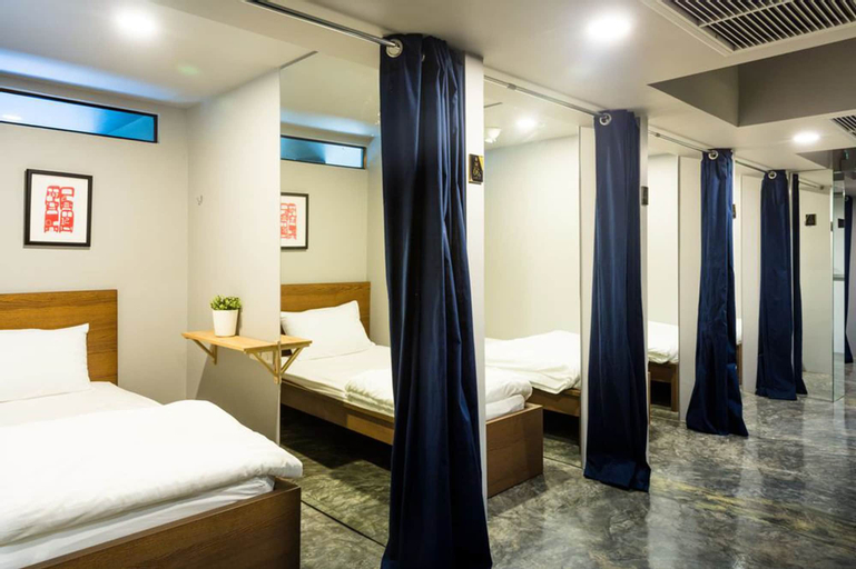 Bedroom 3, The Spades hostel, Pathum Wan