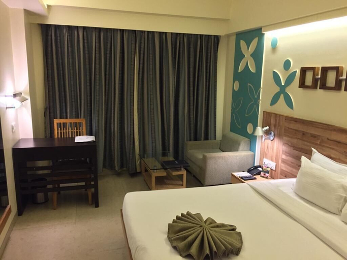 Bedroom 2, Silver Cloud Hotel & Banquets Ahmedabad, Ahmadabad