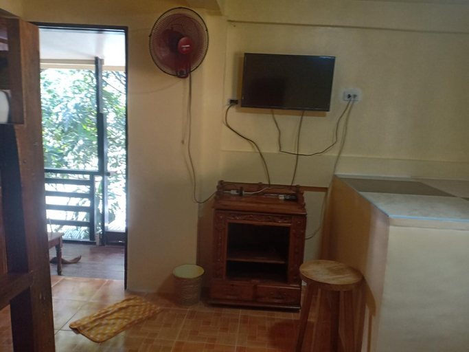 Others 5, Just Inn, El Nido