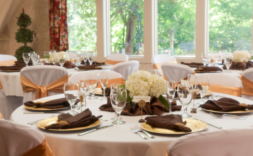 Food & Drinks 5, Goldmoor Inn, Jo Daviess
