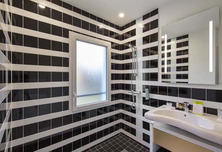 Bathroom 5, Adonis Mougins, Alpes-Maritimes