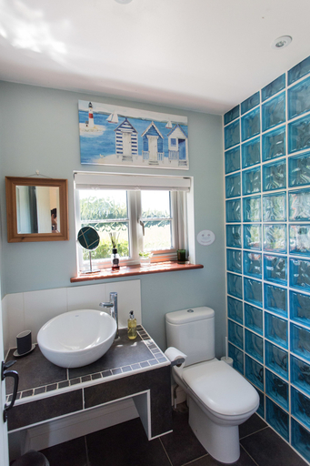 Bathroom 4, Linden House, West Sussex