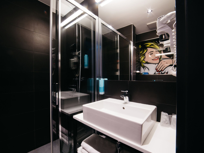 Bathroom, Q Hotel Kraków, Kraków City