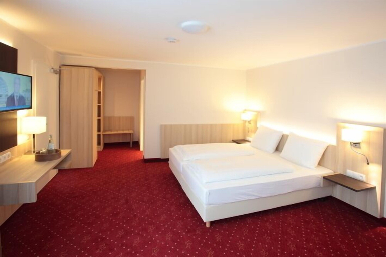 Bedroom 4, Hotel zur Schloß-Schenke, Neuwied