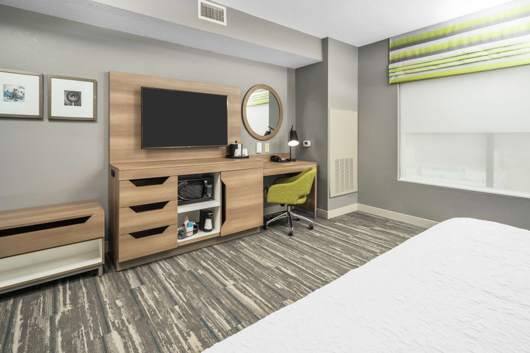 Bedroom 3, Hampton Inn by Hilton Wilson, Wilson