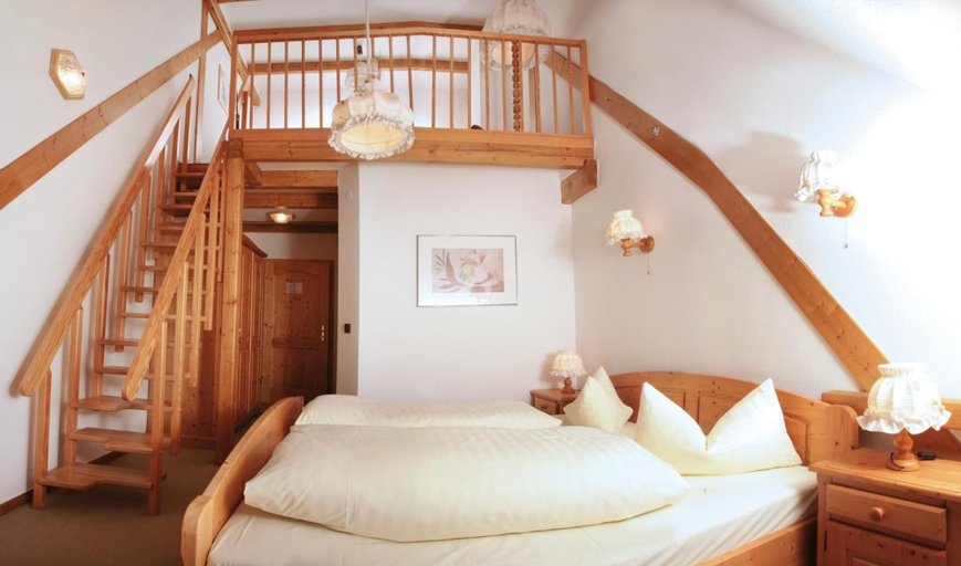 Bedroom 2, Hotel Rodebachmühle, Gotha