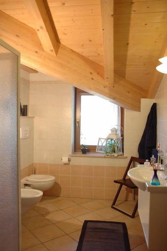 Bathroom 3, Appartamenti Bazzanella, Trento