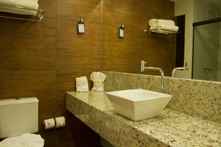 Bathroom 5, Hotel Canarius de Gravatá, Gravatá