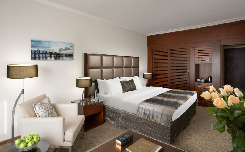 Bedroom 4, Carlton Tel Aviv Hotel