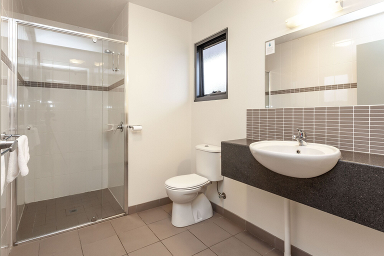 Bathroom 3, Kingston Hotel, Kingborough