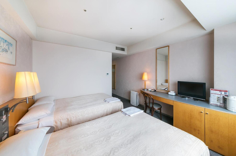 Bedroom 3, Yokohama Techno Tower Hotel, Yokohama