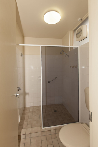 Bathroom 4, Echuca Nirebo Motel, Campaspe - Echuca